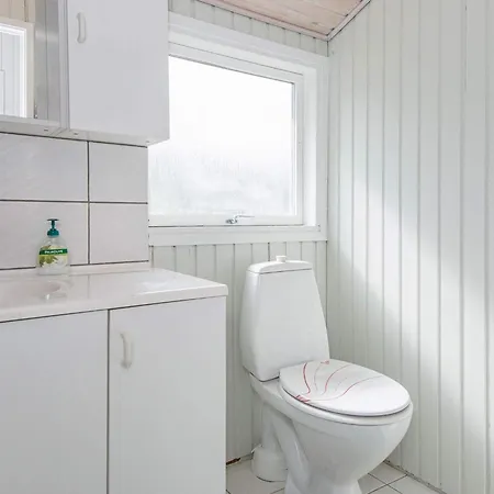 6 Person In Grenaa Brondstrup