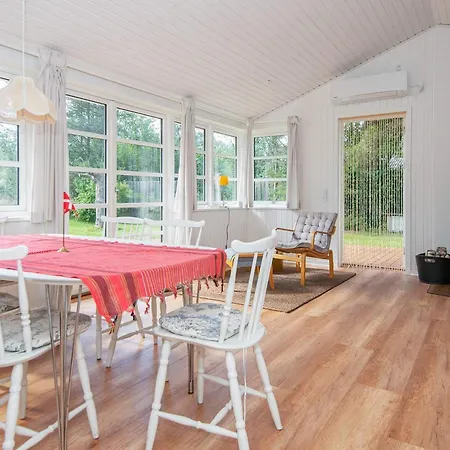 6 Person In Grenaa Feriehus *